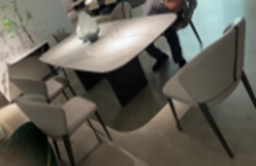 [BRT21057] DINING TABLE